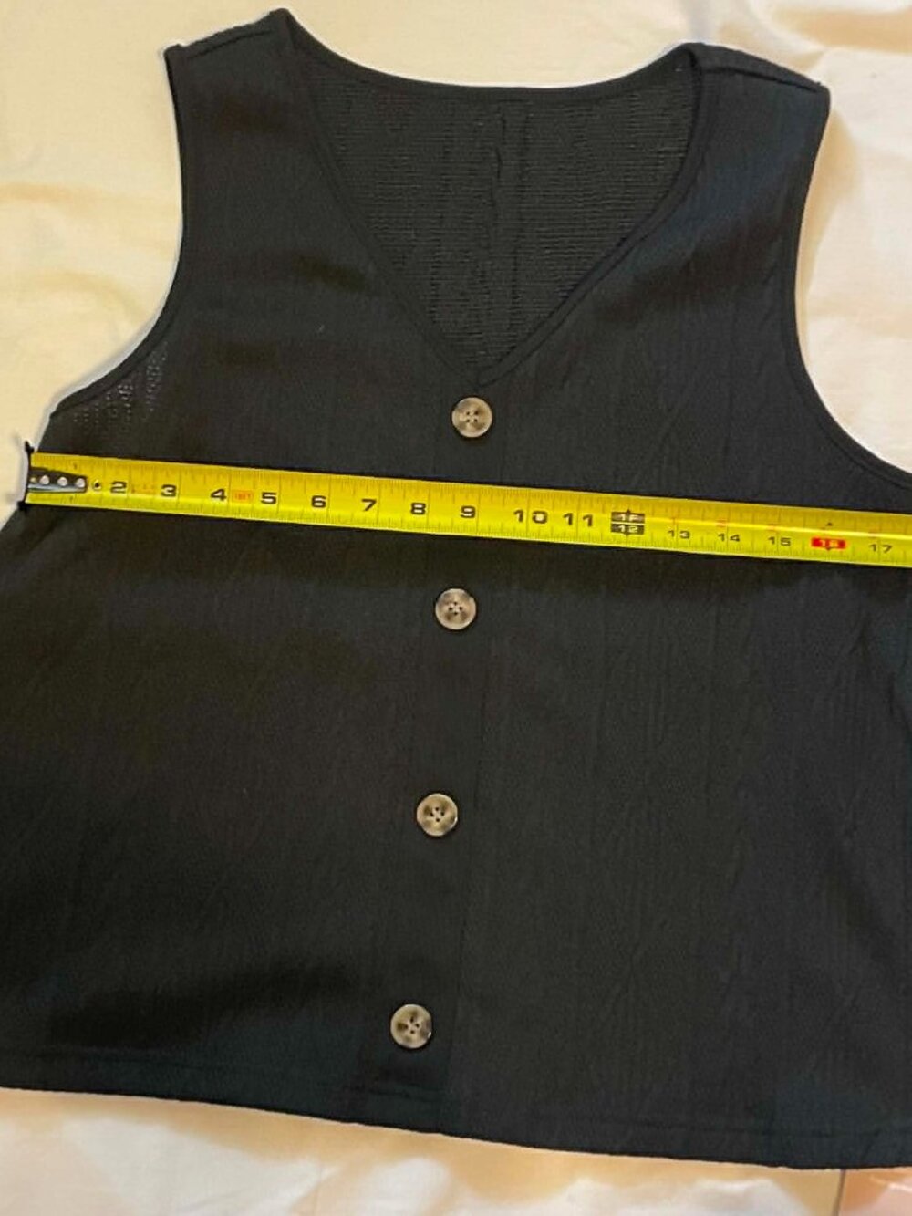 EMERY ROSE Women’s NWT Sleeveless Black Shirt with Button Accents, Size XL